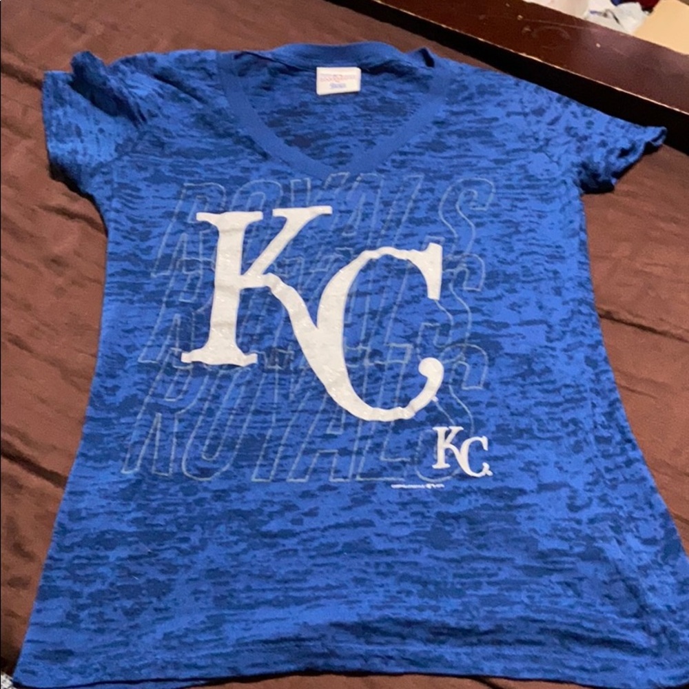 Pullover KC Tee. EUC!